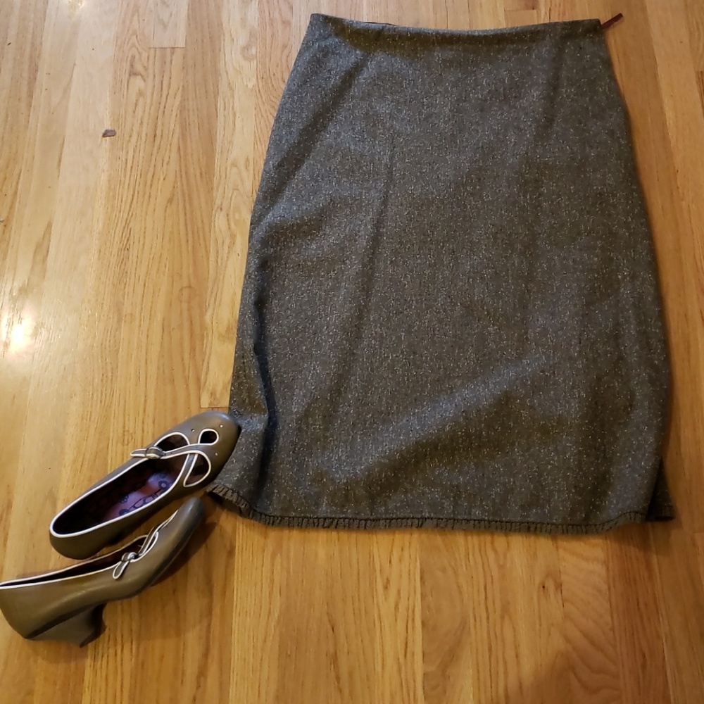 Banana Republic olive tweed skirt